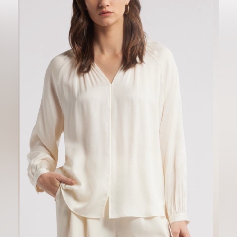 Nordstrom Ivory V-Neck Long Sleeve Blouse